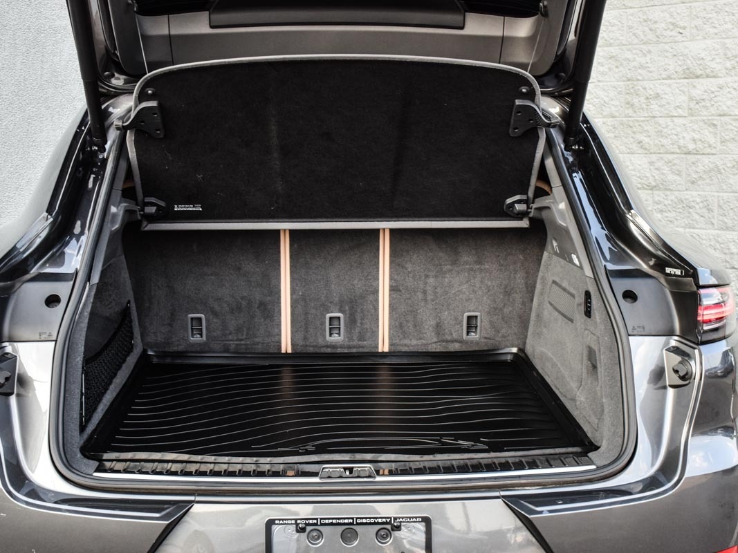 2022 Porsche Cayenne Coupe GTS, Toronto, Cash