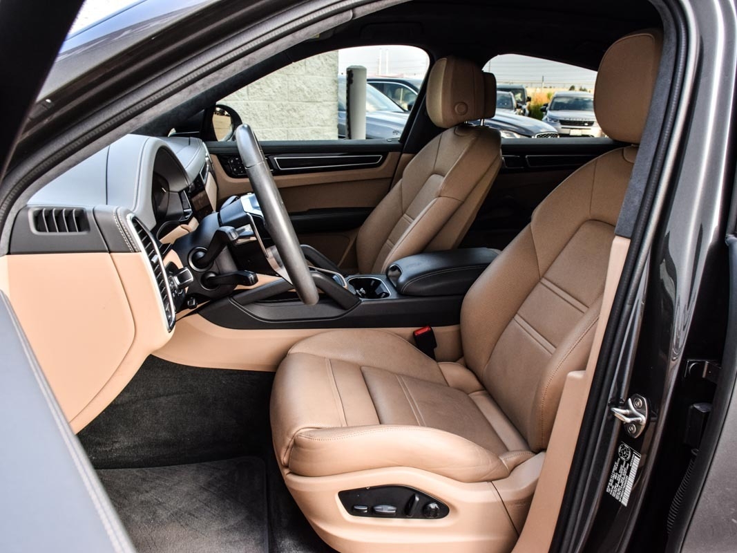 2022 Porsche Cayenne Coupe GTS, Toronto, Cash