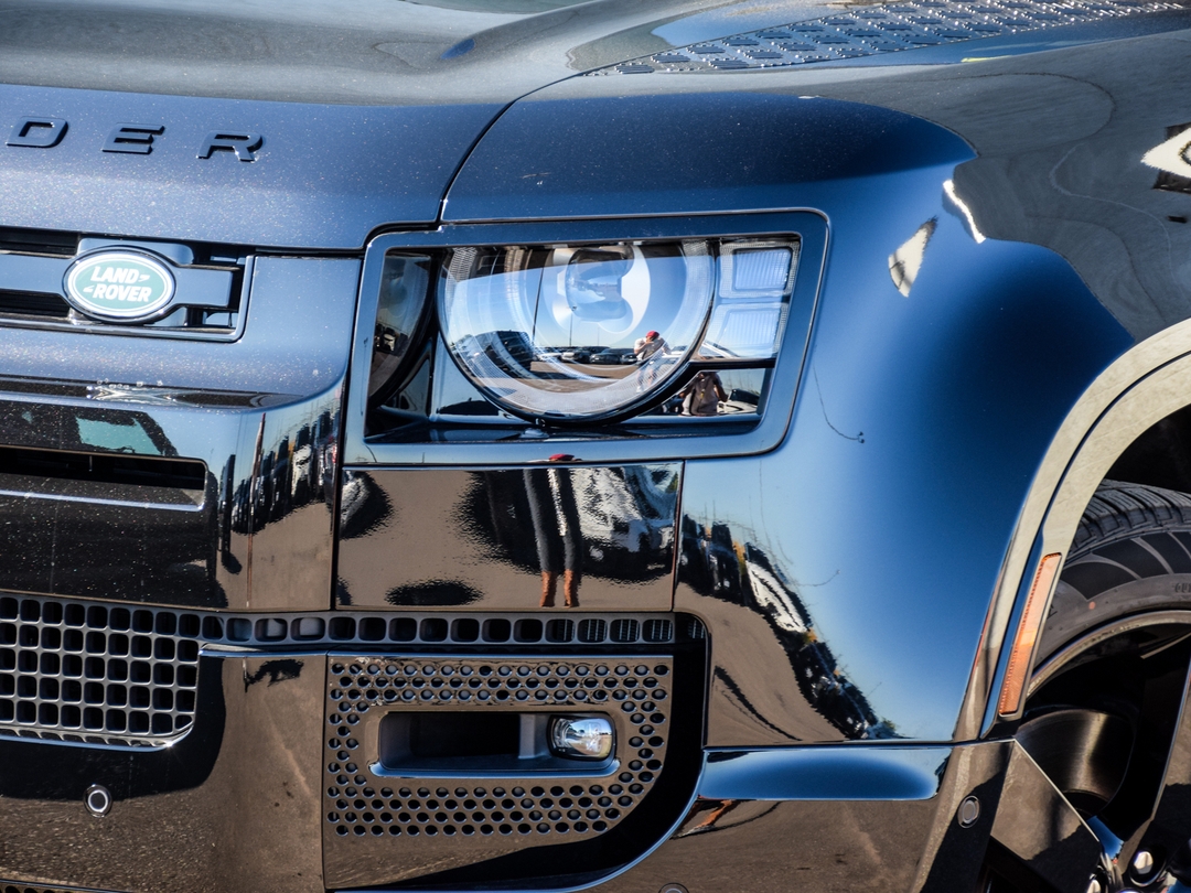2025 Land Rover Defender 110 P400 X-Dynamic SE, 多伦多, 全款车