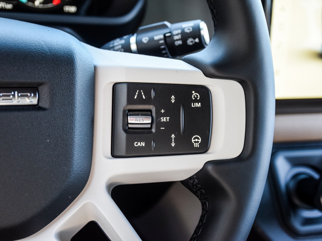 2025 Land Rover Defender 110 P400 X-Dynamic SE, 多伦多, 全款车