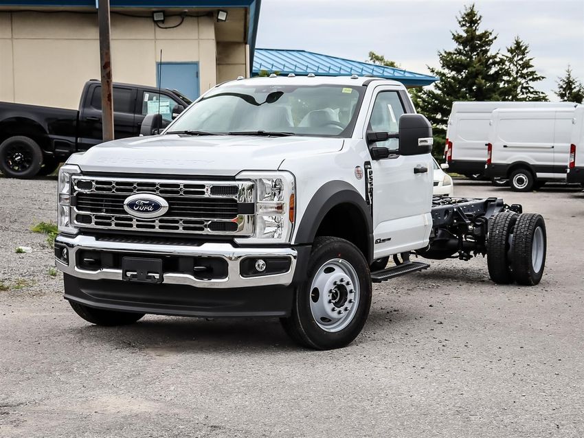 2025 Ford Super Duty F-550 DRW