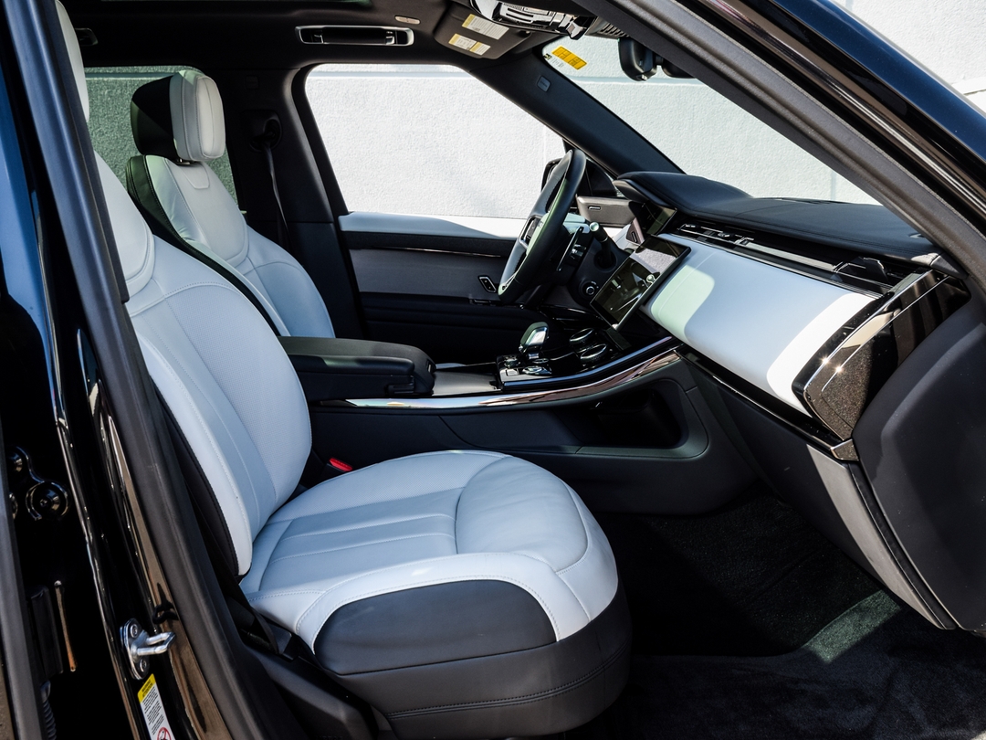 2023 Land Rover Range Rover Sport Dynamic SE, Toronto, Cash