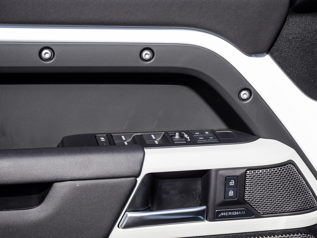 2024 Land Rover Defender 110 P400 X-Dynamic SE, 多伦多, 全款车