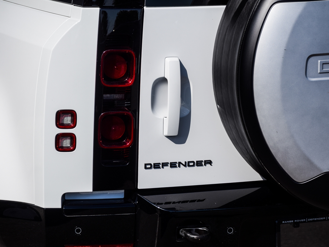2024 Land Rover Defender 110 P400 X-Dynamic SE, 多伦多, 全款车