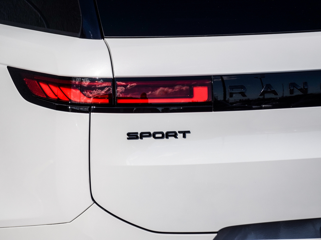 2024 Land Rover Range Rover Sport P400 Dynamic HSE, Toronto, Cash