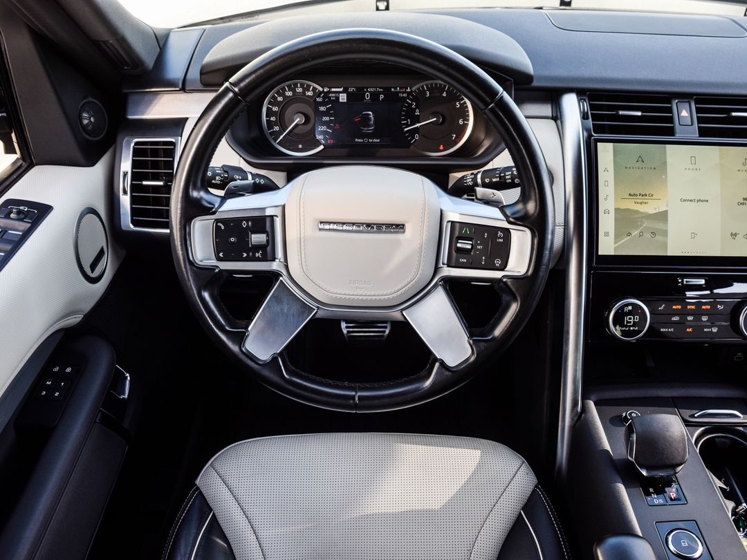 2023 Land Rover Discovery P360 R-Dynamic HSE, Toronto, Cash
