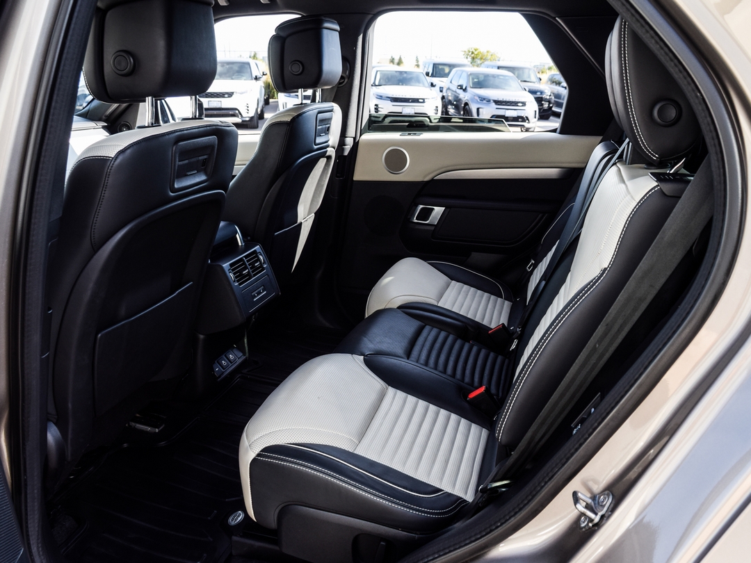 2023 Land Rover Discovery P360 R-Dynamic HSE, Toronto, Cash