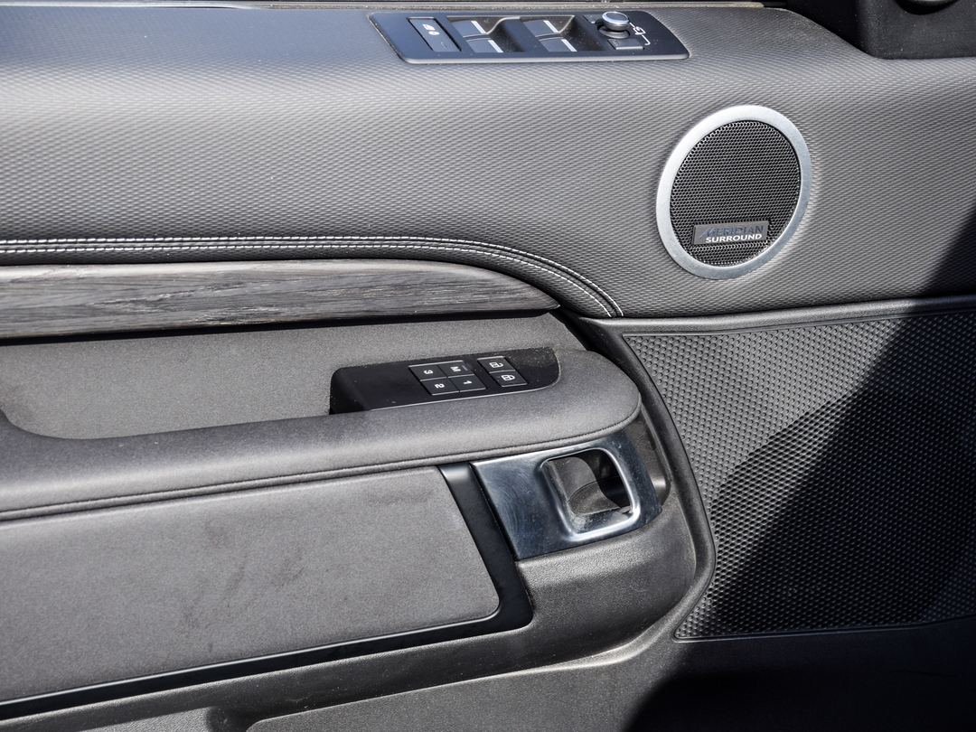 2022 Land Rover Discovery P360 R-Dynamic S, Toronto, Cash