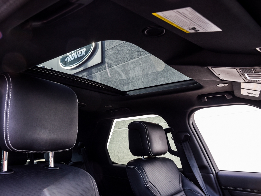 2022 Land Rover Discovery P360 R-Dynamic S, Toronto, Cash