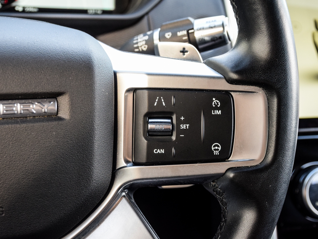 2022 Land Rover Discovery P360 R-Dynamic S, Toronto, Cash