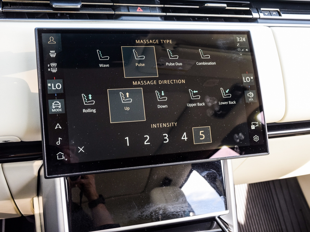 2024 Land Rover Range Rover P550e SE SWB, Toronto, Cash