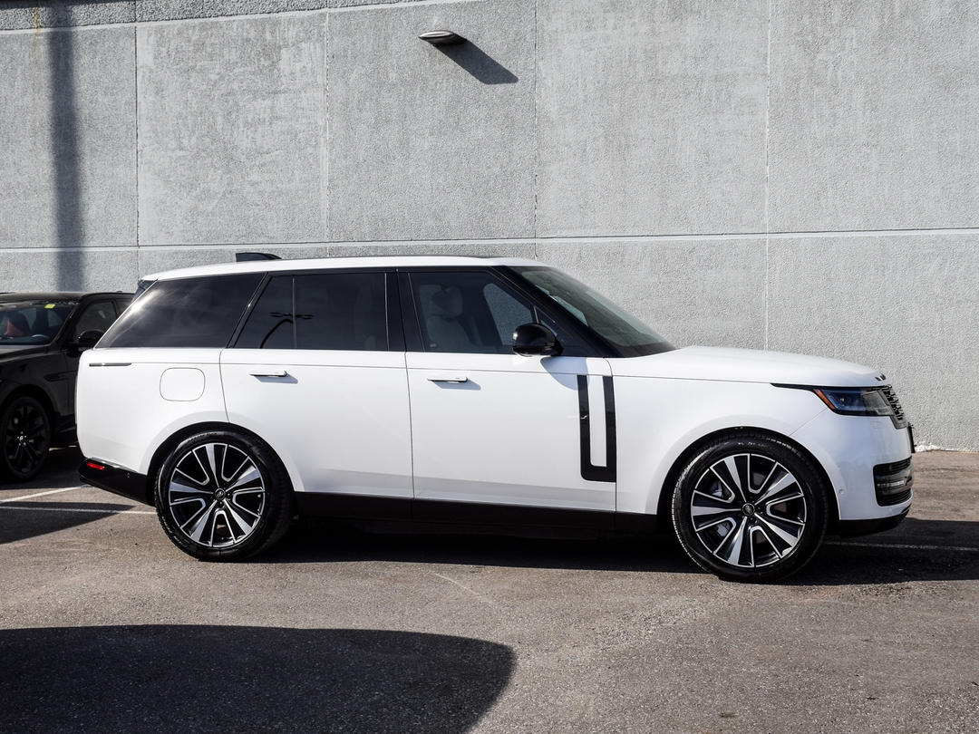 2024 Land Rover Range Rover P550e SE SWB, Toronto, Cash