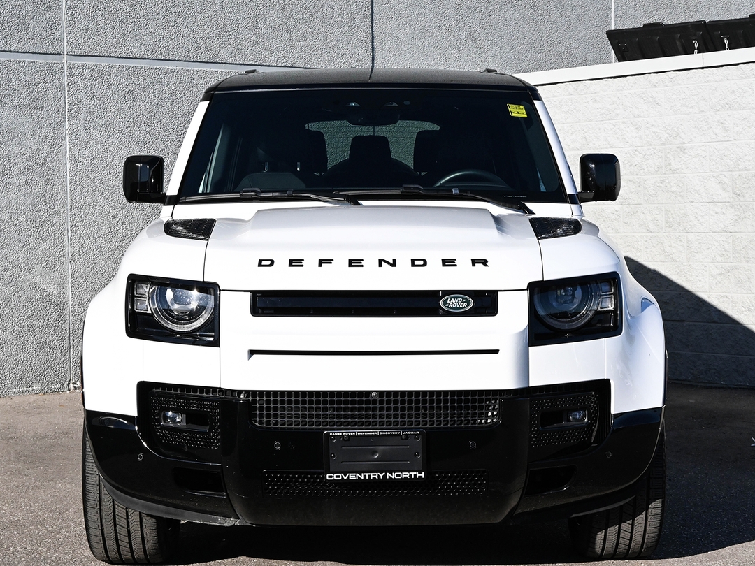 2024 Land Rover Defender 130 P400 X-Dynamic SE, Toronto, Cash