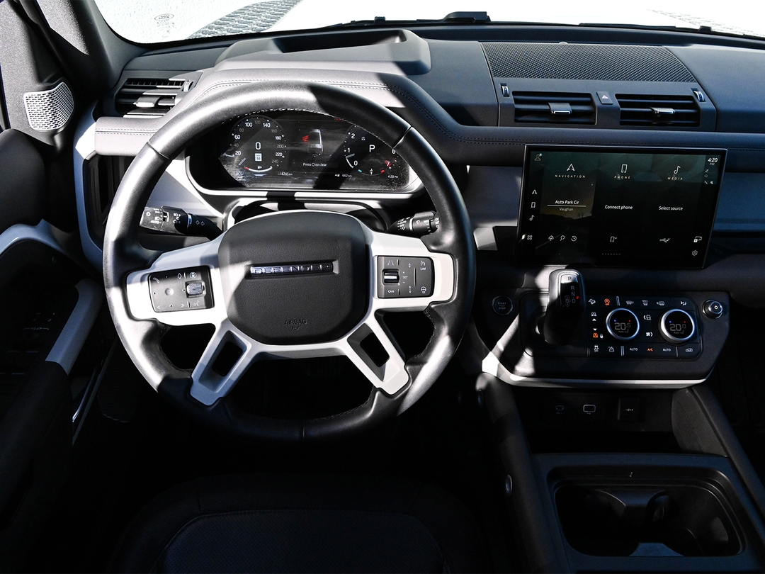 2024 Land Rover Defender 130 P400 X-Dynamic SE, Toronto, Cash