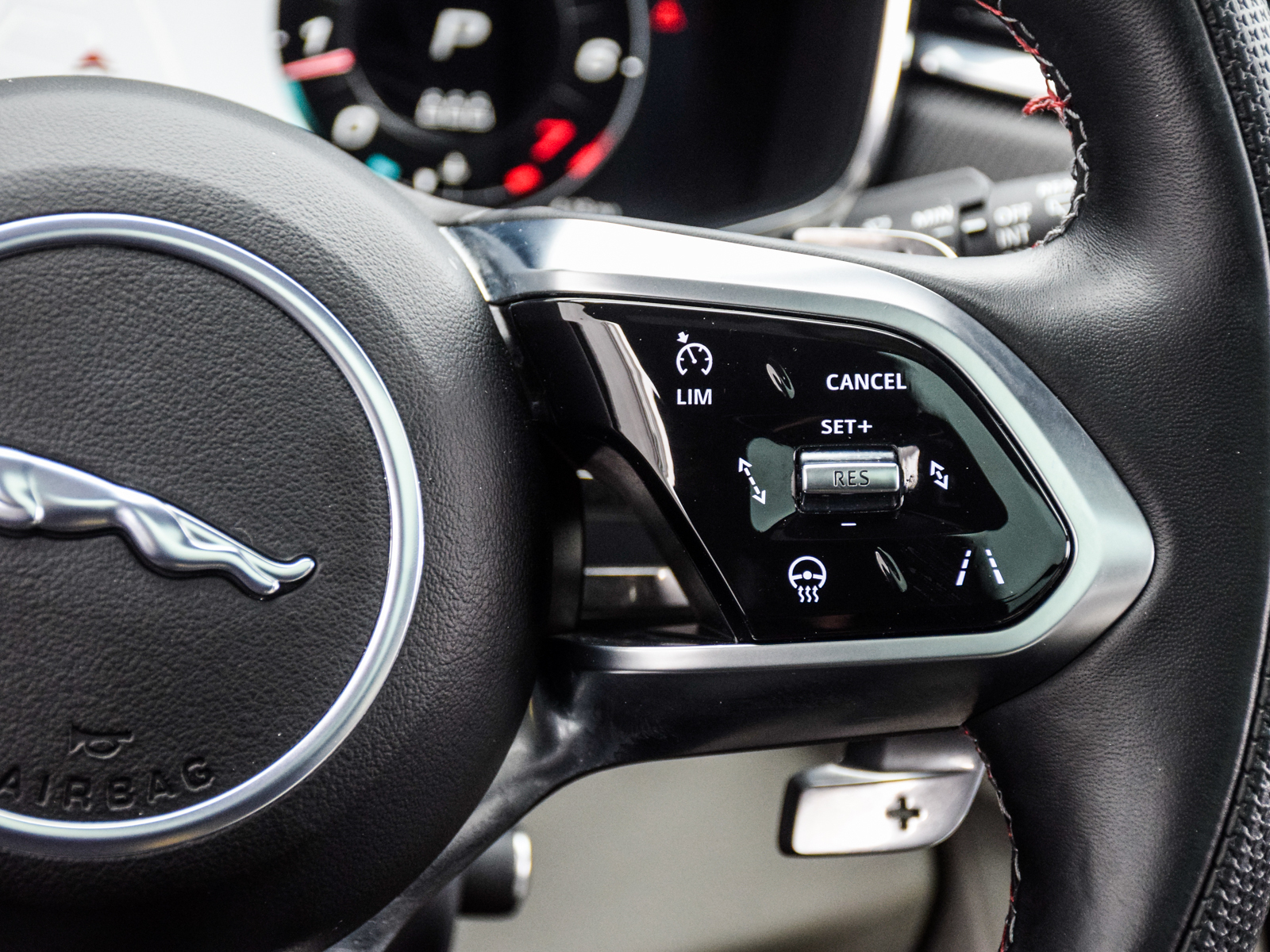 2025 Jaguar F-PACE SVR 575 Edition, 多伦多, 全款车