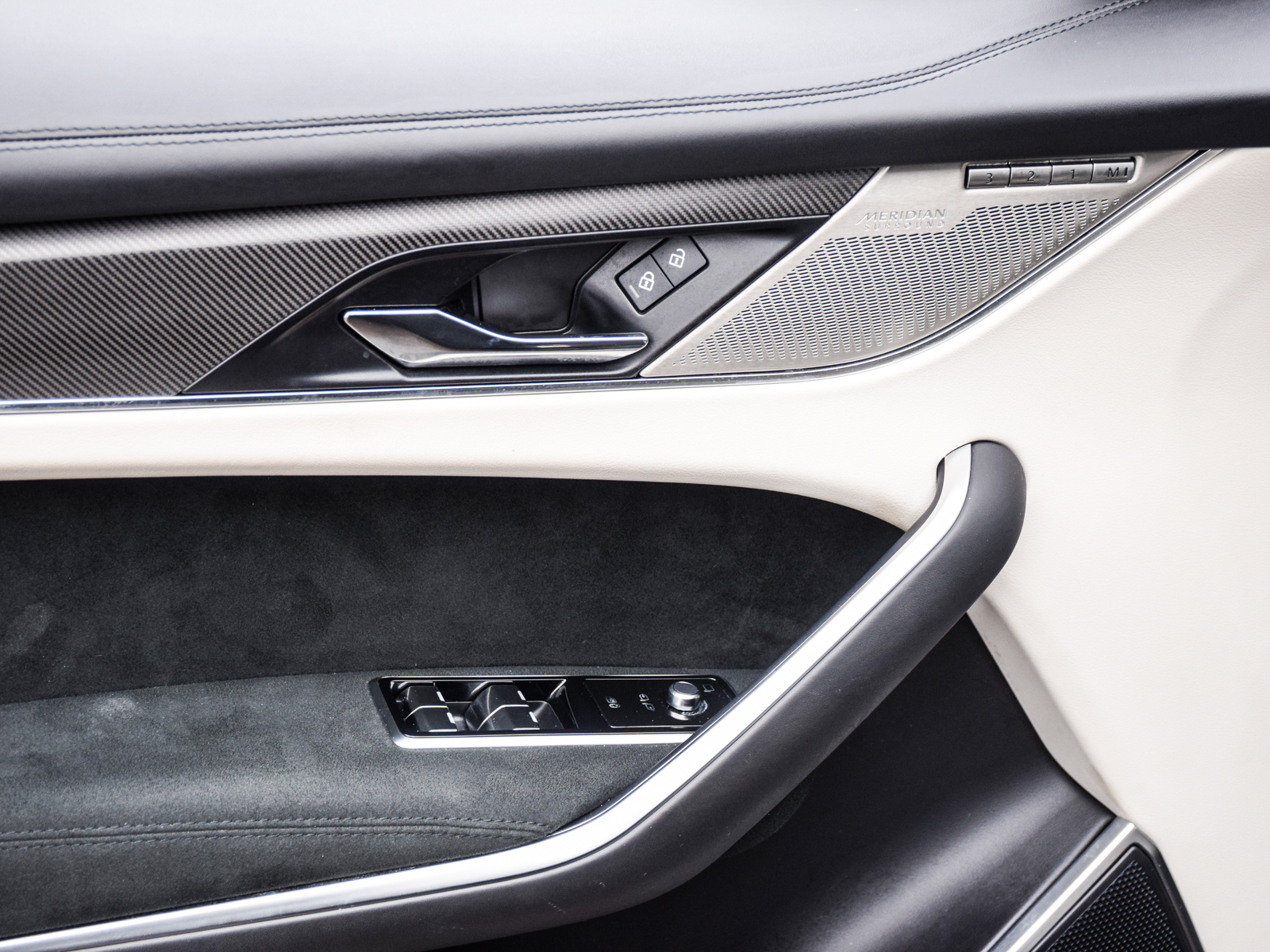 2025 Jaguar F-PACE SVR 575 Edition, 多伦多, 全款车