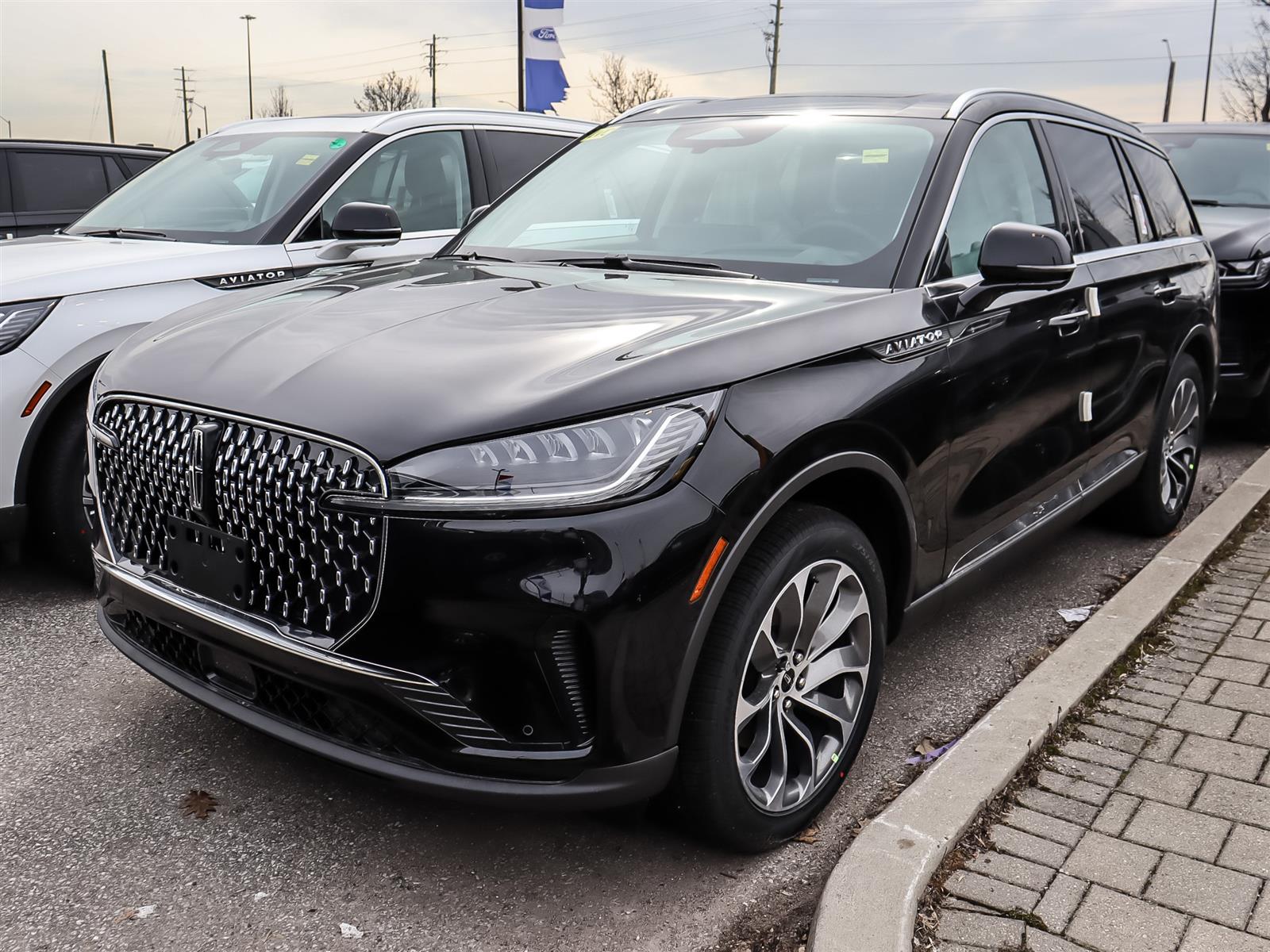 Infinite Black Met Cc 2026 Lincoln Aviator SUV / Crossover All-Wheel Drive Automatic