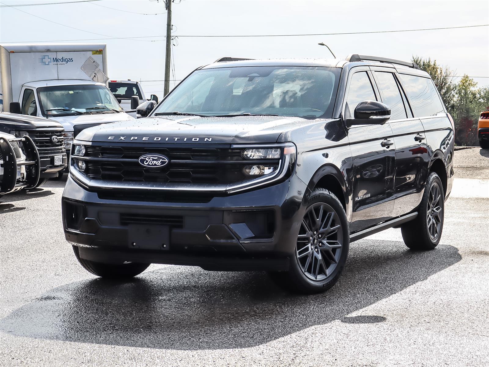 Gray (Dark Matter Grey Metallic) 2027 Ford Expedition SUV / Crossover Four-Wheel Drive Automatic