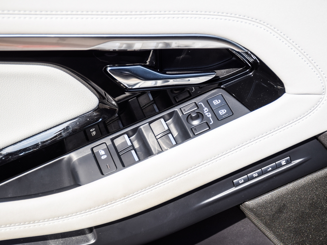 2023 Land Rover Range Rover Evoque R-Dynamic SE, Toronto, Cash