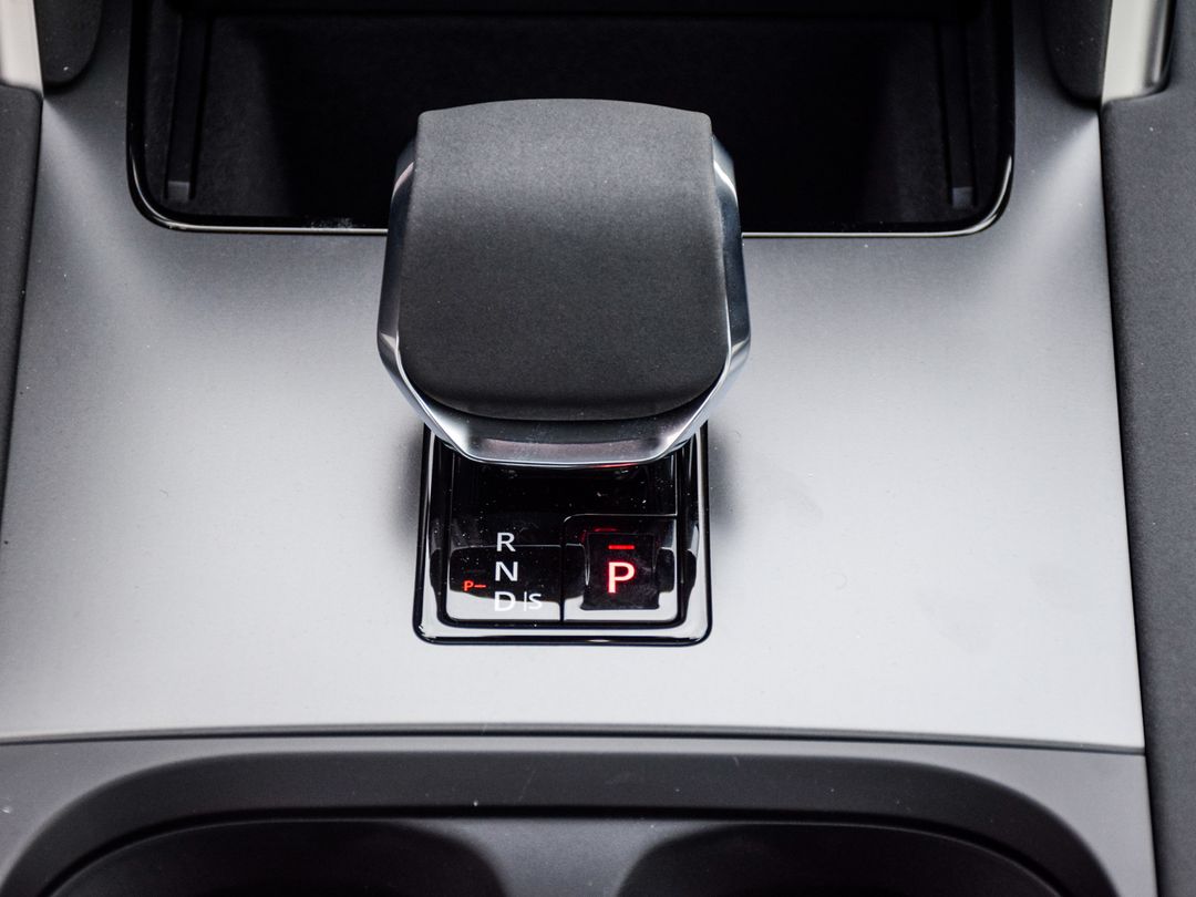2024 Land Rover Discovery Sport Dynamic HSE 4WD, Toronto, Cash