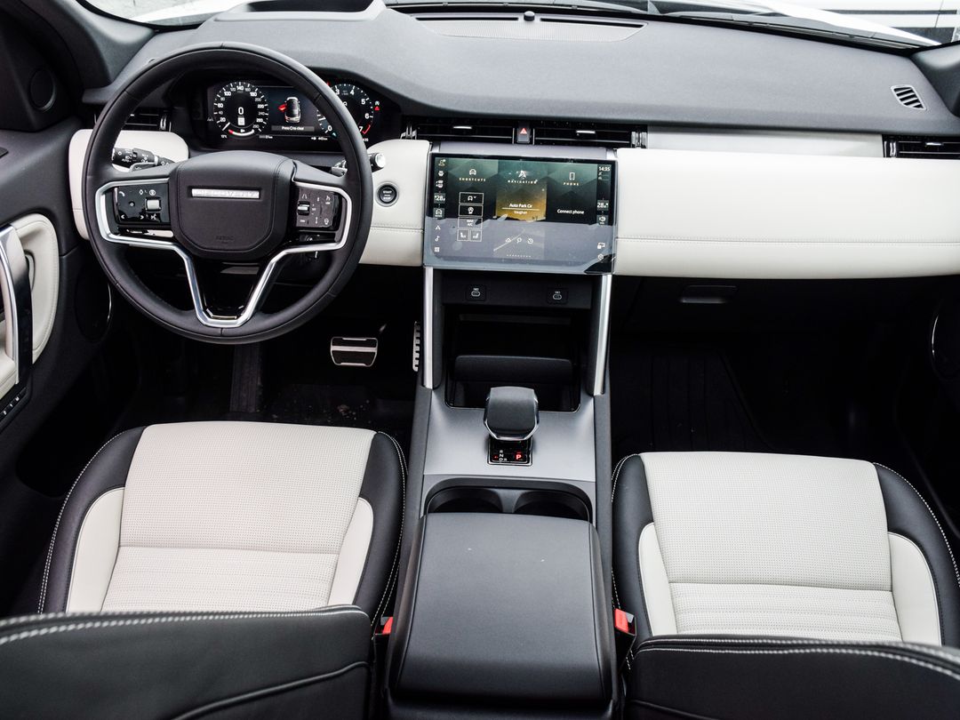 2024 Land Rover Discovery Sport Dynamic HSE 4WD, Toronto, Cash