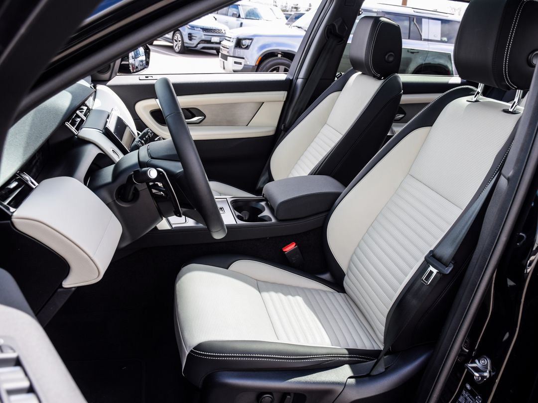 2024 Land Rover Discovery Sport Dynamic SE 4WD, Toronto, Cash