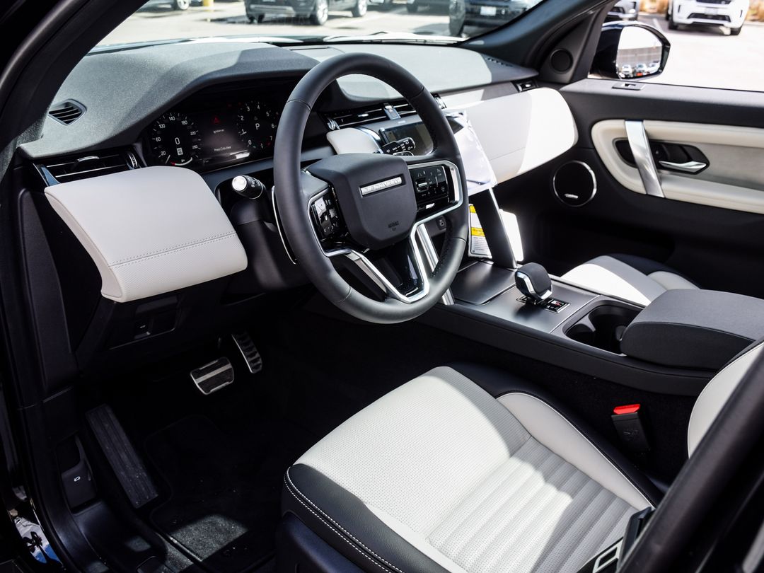 2024 Land Rover Discovery Sport Dynamic SE 4WD, Toronto, Cash
