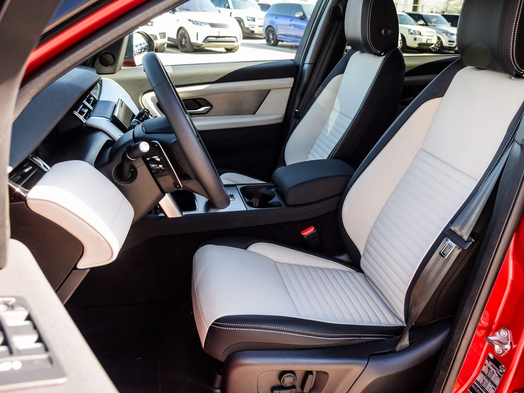 2024 Land Rover Discovery Sport Dynamic SE 4WD, Toronto, Cash