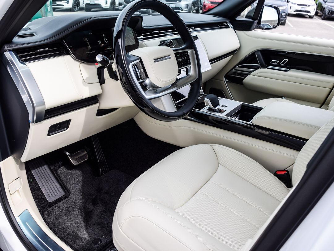 2024 Land Rover Range Rover P530 Autobiography SWB, Toronto, Cash
