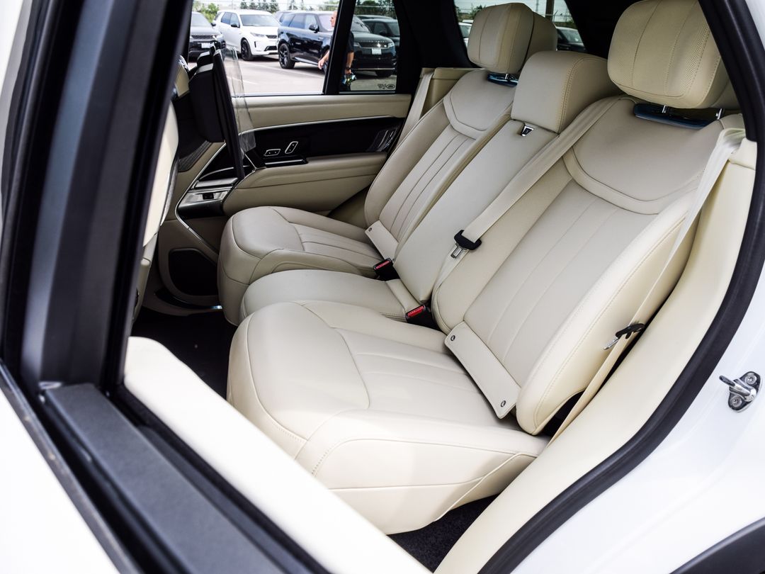 2024 Land Rover Range Rover P530 Autobiography SWB, Toronto, Cash