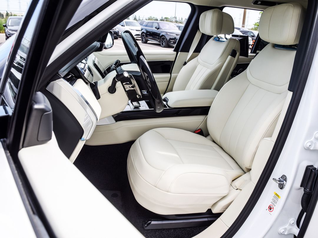 2024 Land Rover Range Rover P530 Autobiography SWB, Toronto, Cash