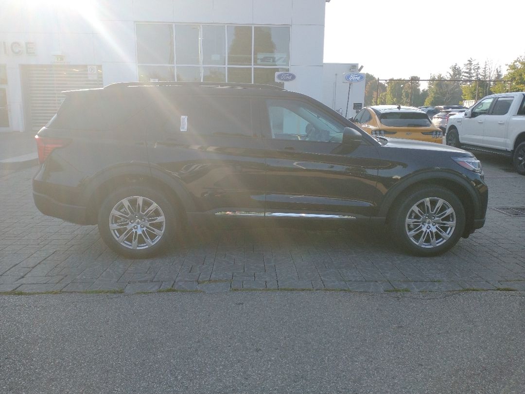 new 2025 Ford Explorer car, priced at $56,380