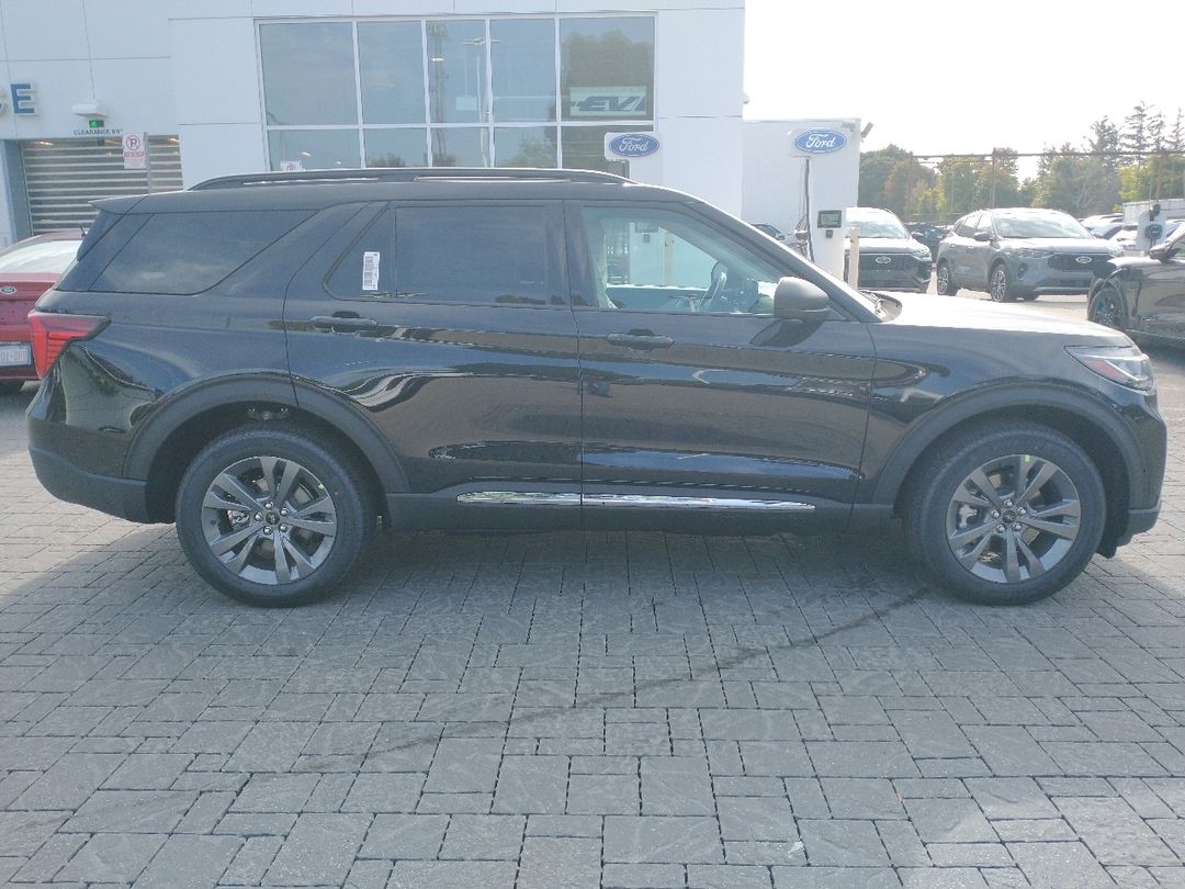 new 2025 Ford Explorer car, priced at $56,880