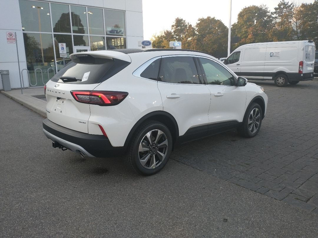 new 2025 Ford Escape car, priced at $49,919