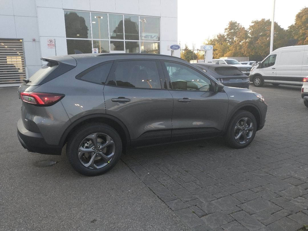 new 2025 Ford Escape car, priced at $40,594