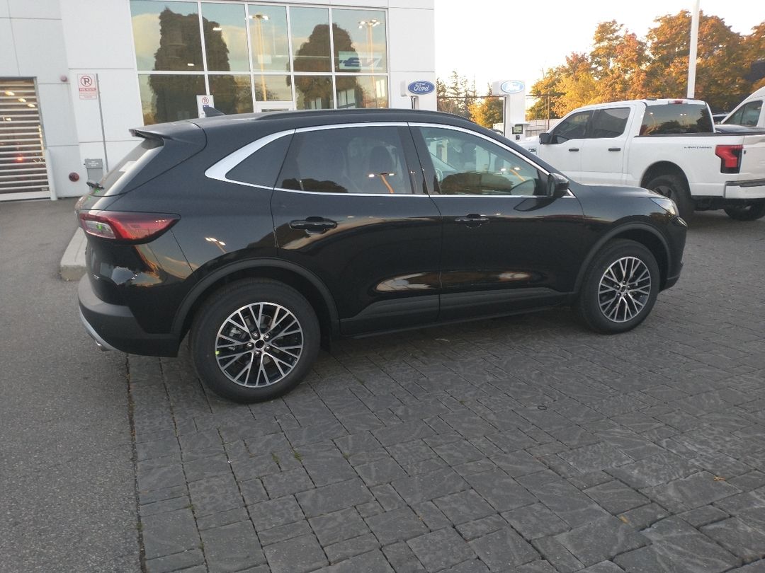 new 2025 Ford Escape car, priced at $46,494