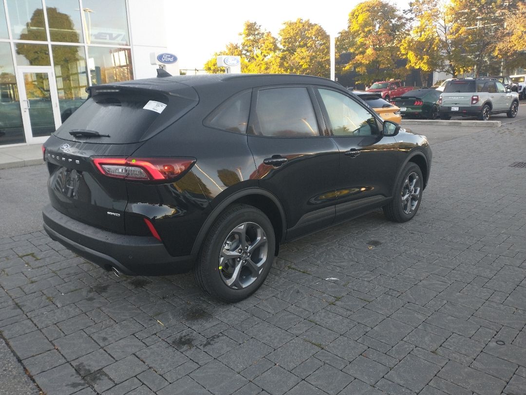 new 2025 Ford Escape car, priced at $40,594