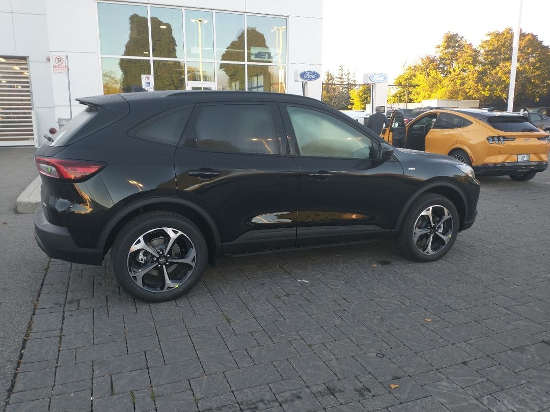 new 2025 Ford Escape car, priced at $47,169