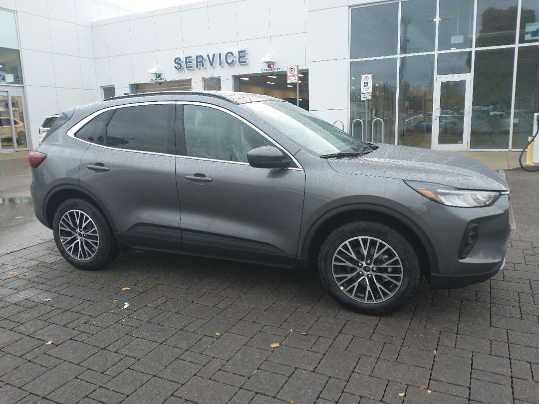 new 2025 Ford Escape car, priced at $49,094