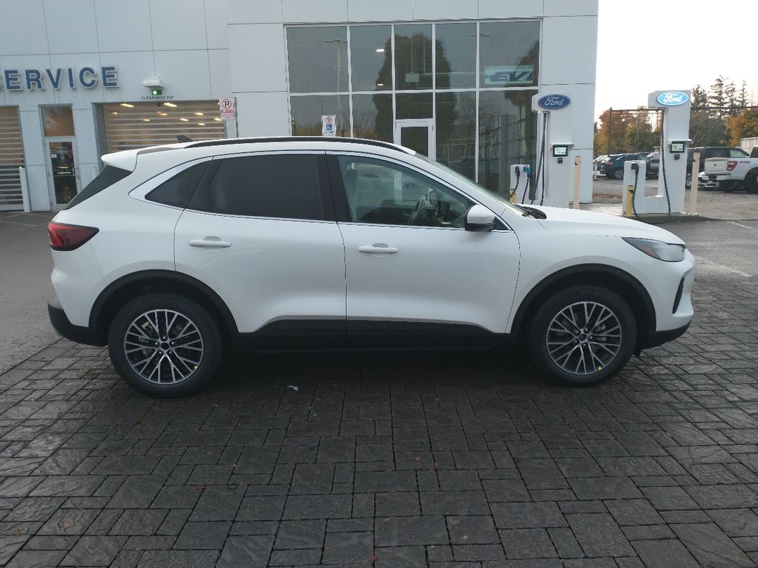 new 2025 Ford Escape car, priced at $47,994