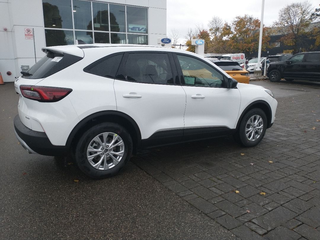 new 2025 Ford Escape car, priced at $39,294