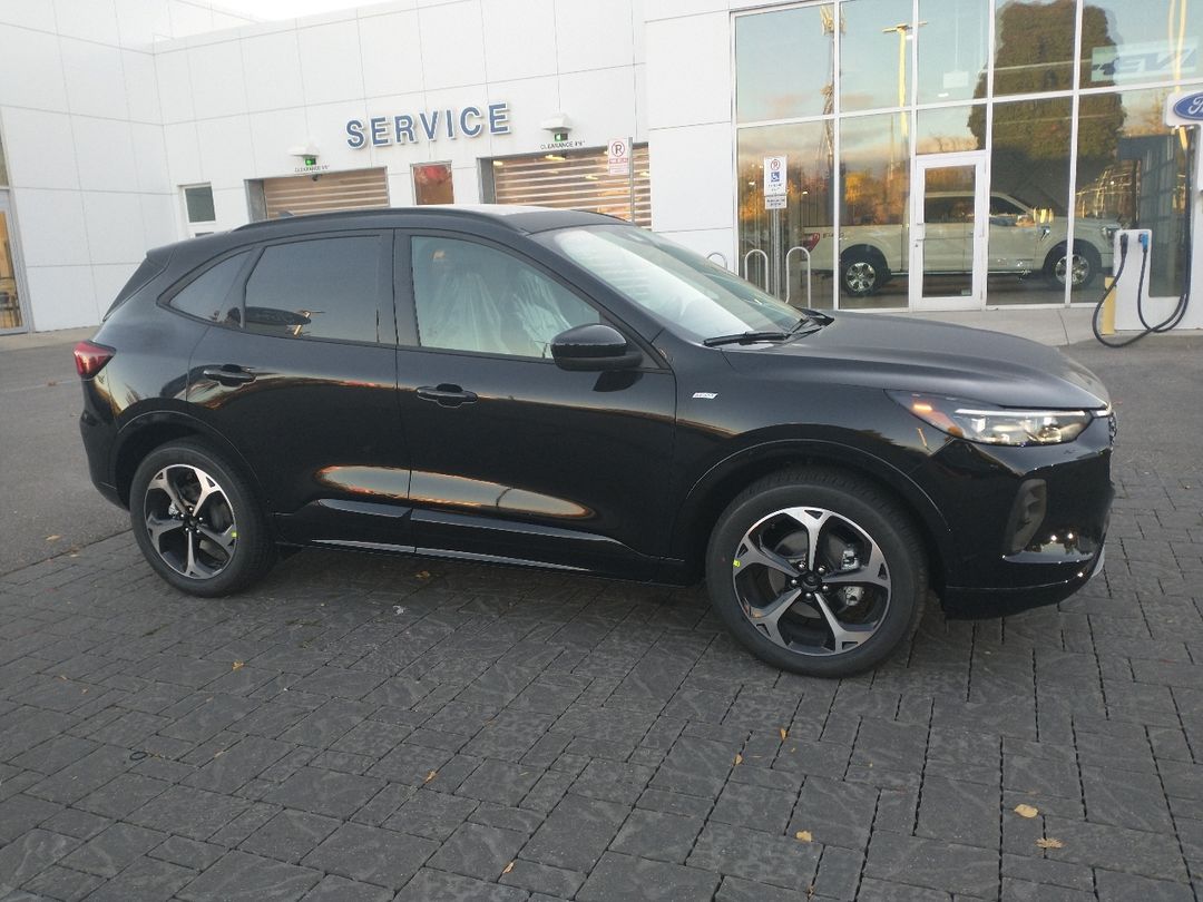 new 2025 Ford Escape car, priced at $51,894