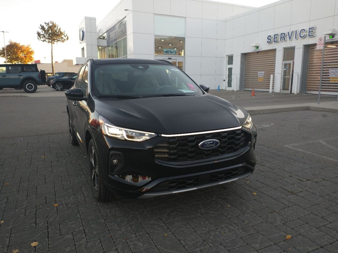 new 2025 Ford Escape car, priced at $51,894