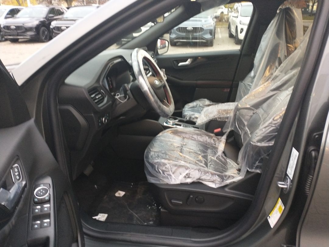 new 2025 Ford Escape car, priced at $46,094