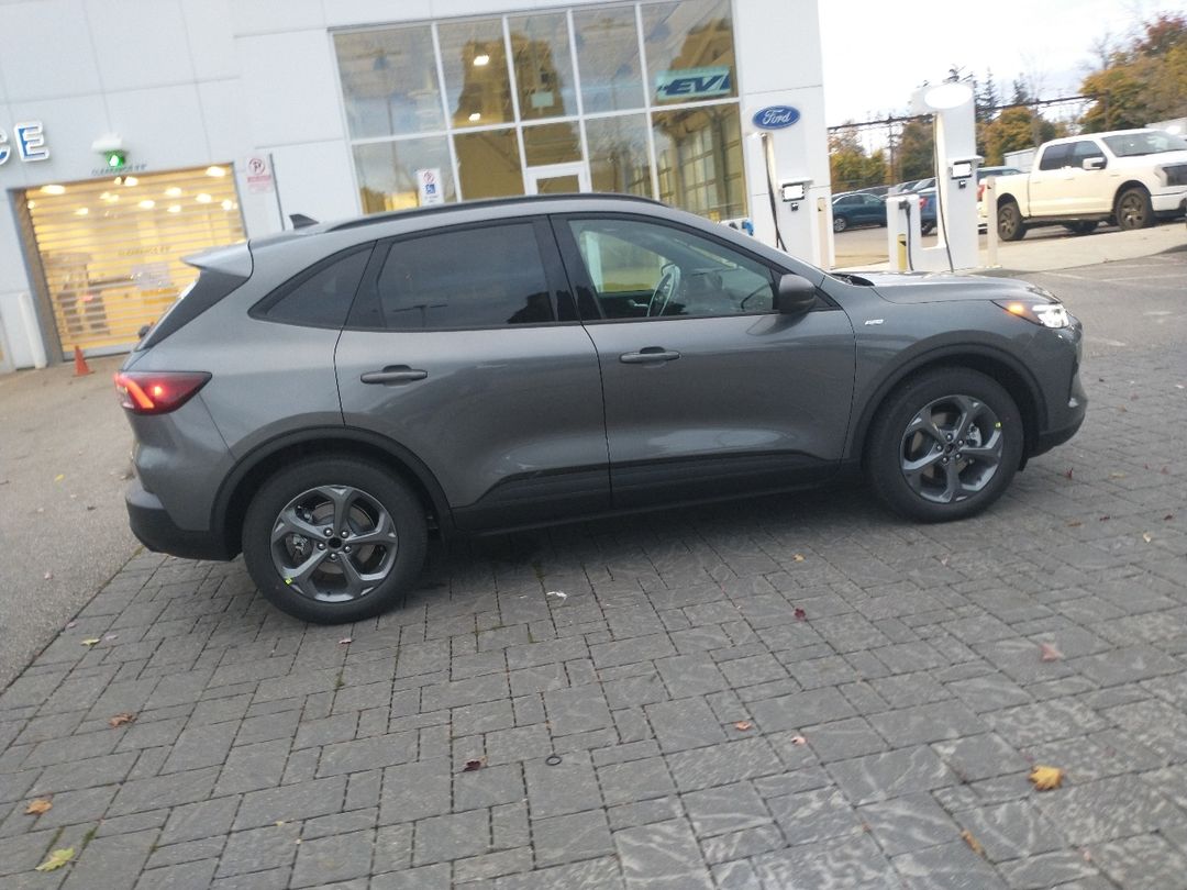 new 2025 Ford Escape car, priced at $45,094