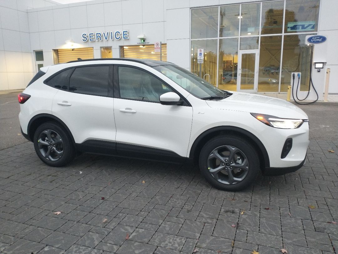 new 2025 Ford Escape car, priced at $49,744