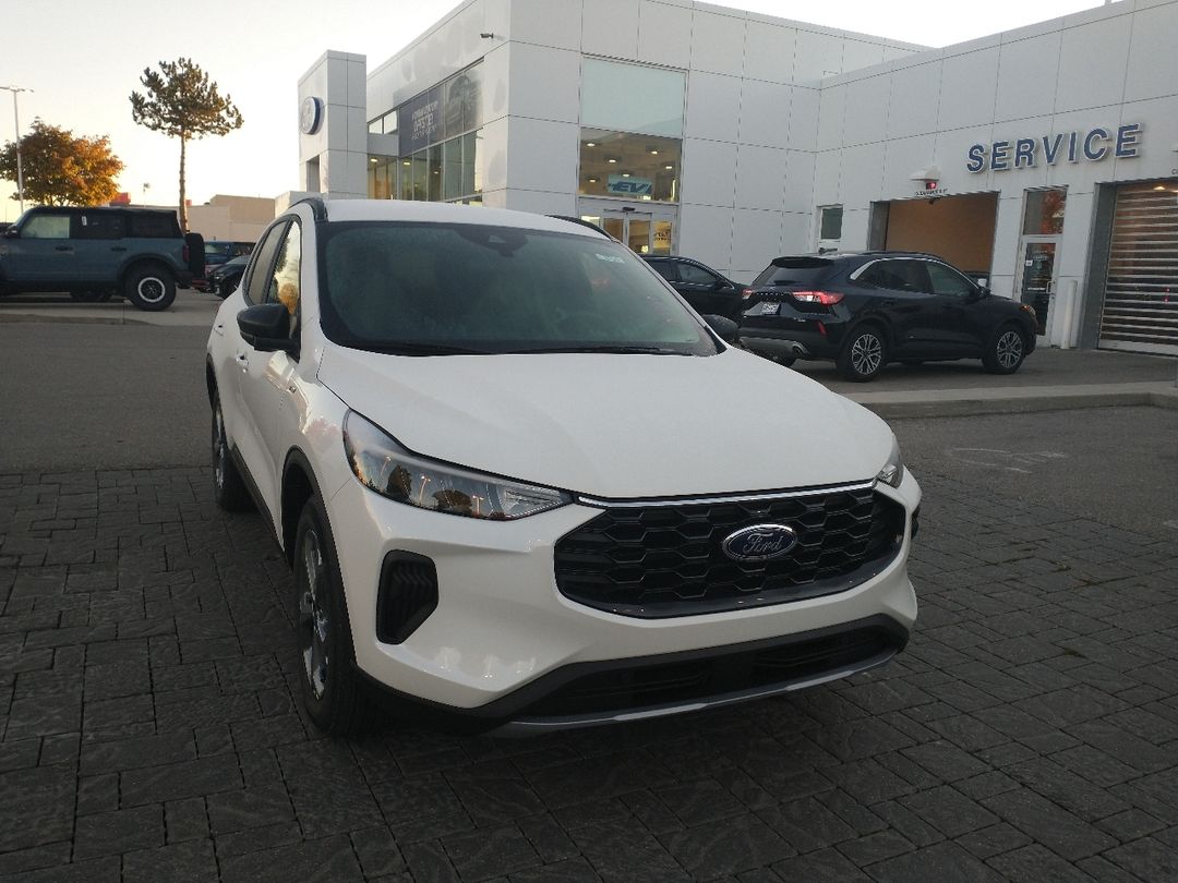 new 2025 Ford Escape car, priced at $47,394