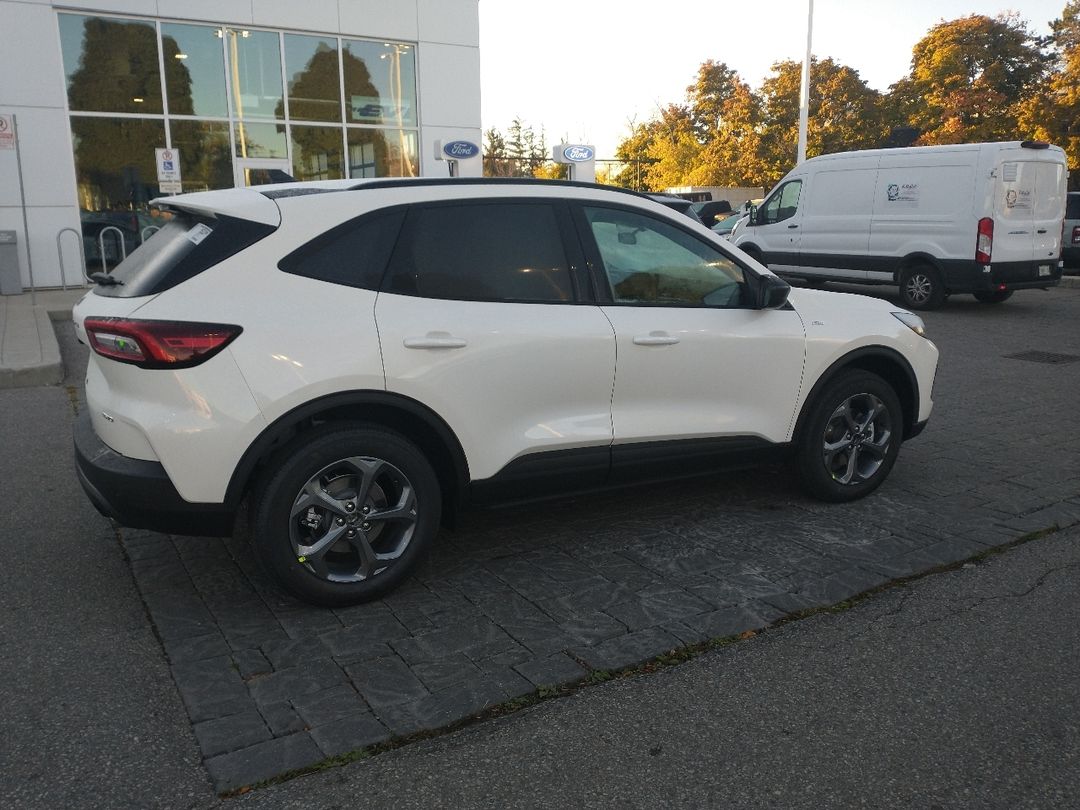 new 2025 Ford Escape car, priced at $41,394