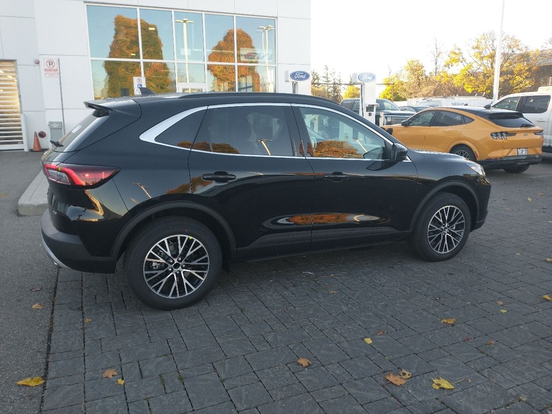 new 2025 Ford Escape car, priced at $46,494