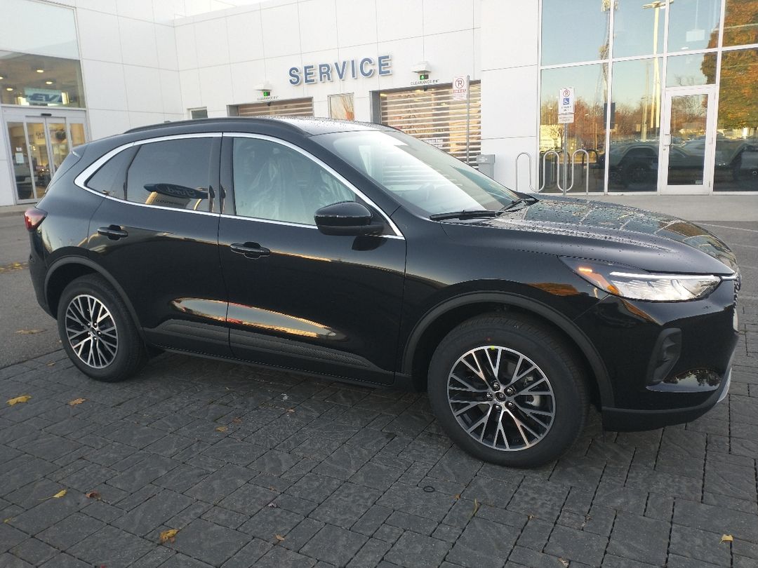 new 2025 Ford Escape car, priced at $46,494